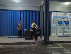 Personil Piket Polsek Bulik Melaksanakan Kegiatan Patroli ke Bank
