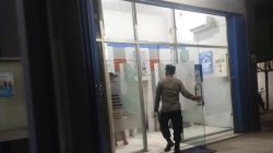 Personil Piket Polsek Bulik Melaksanakan Kegiatan Patroli ke Bank