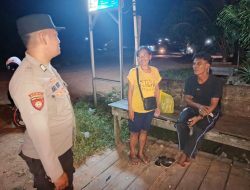 Polsek Lamandau Sambang Masyrakat yang Sedang Nongkrong