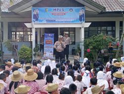 Satlantas Polresta Palangka Raya Edukasi Pelajar SMPN 9 tentang Keselamatan Berlalu Lintas