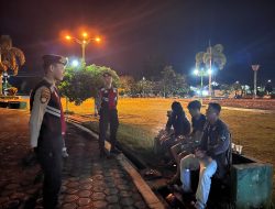 Satuan Samapta Patroli di Malam Hari Mencegah Gangguan Kamtibmas