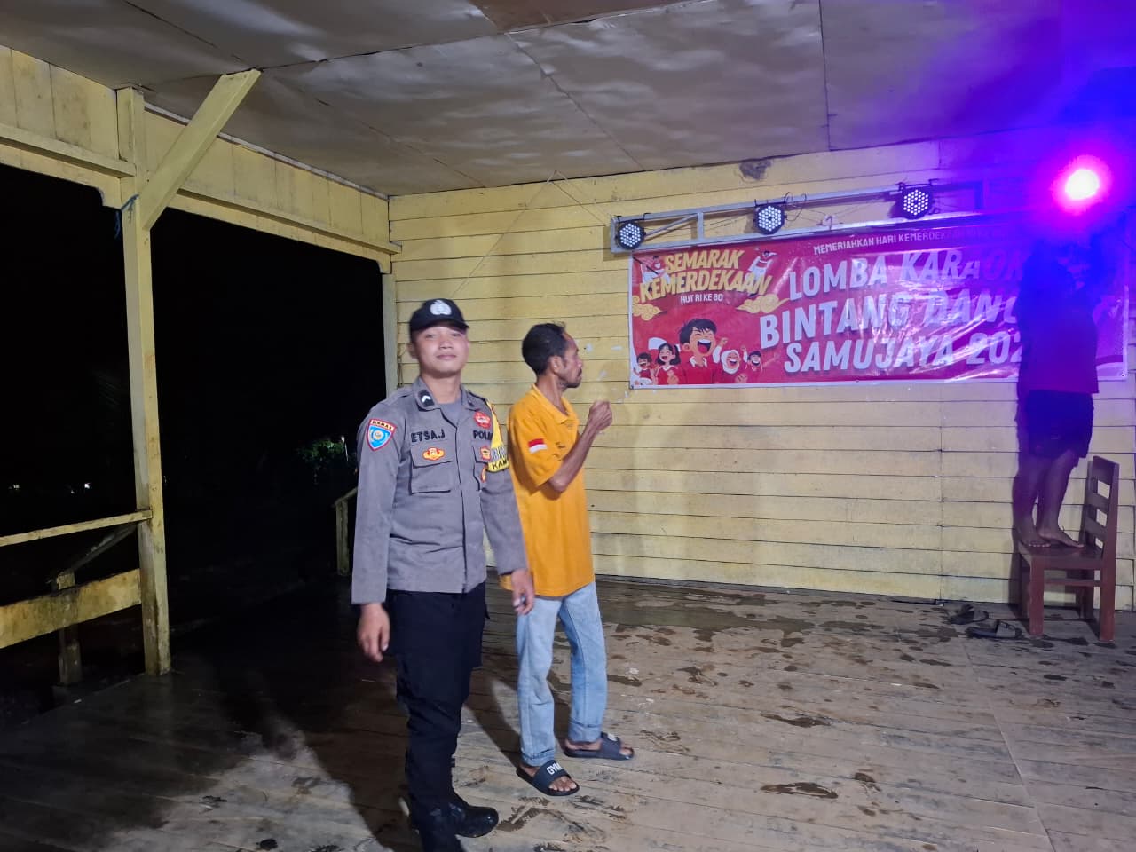 Piket Polsek lamandau melaksanakan Silaturahmi ke masyarakat