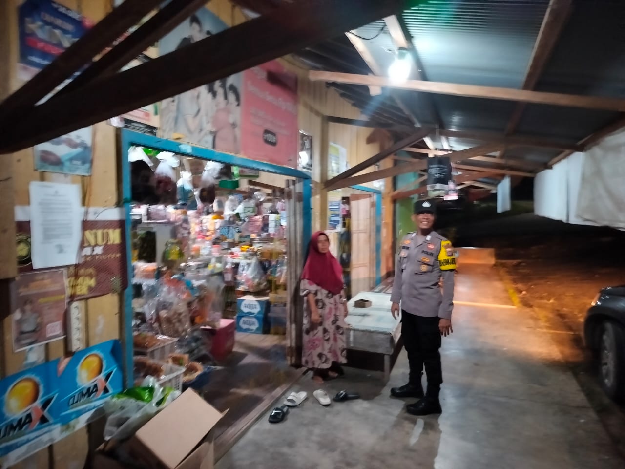 Piket Polsek Delang melaksanakan Silaturahmi ke warga masyarakat