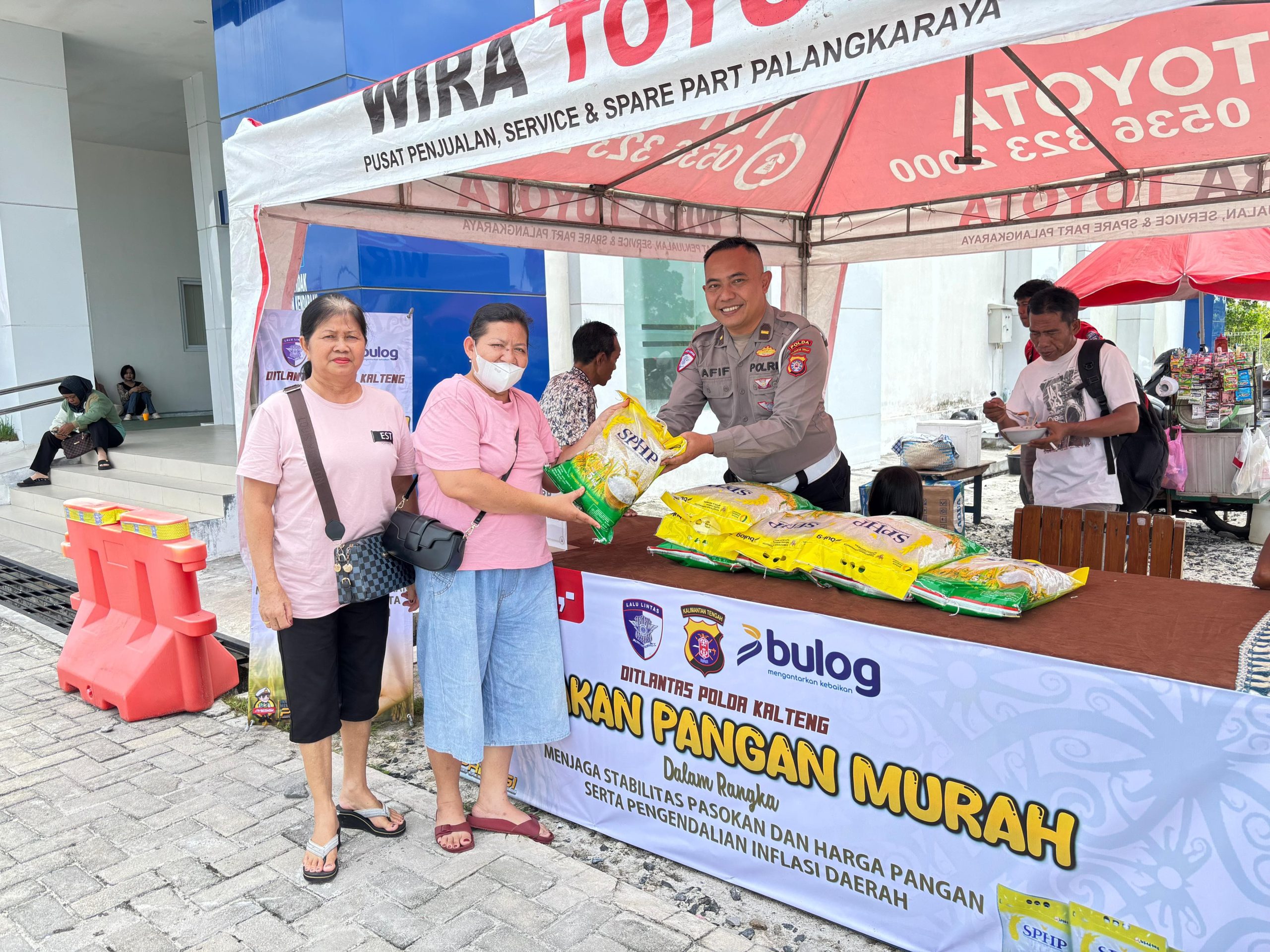 *Dukung Program Pemerintah, Ditlantas Polda Kalteng Laksanakan Gerakan Pangan Murah*