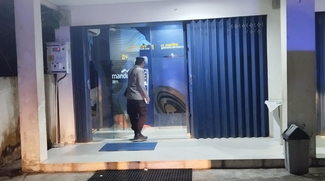 Piket Malam Polsek Bulik Patroli ke Perbankan (ATM) diwilkum Polsek Bulik
