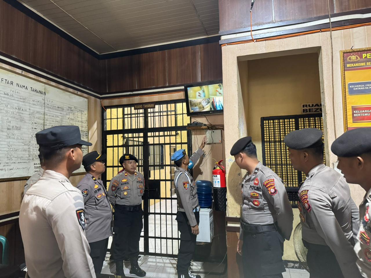 Personil Sat Samapta Melaksanakan Cek dan Kontrol Ruang Tahanan