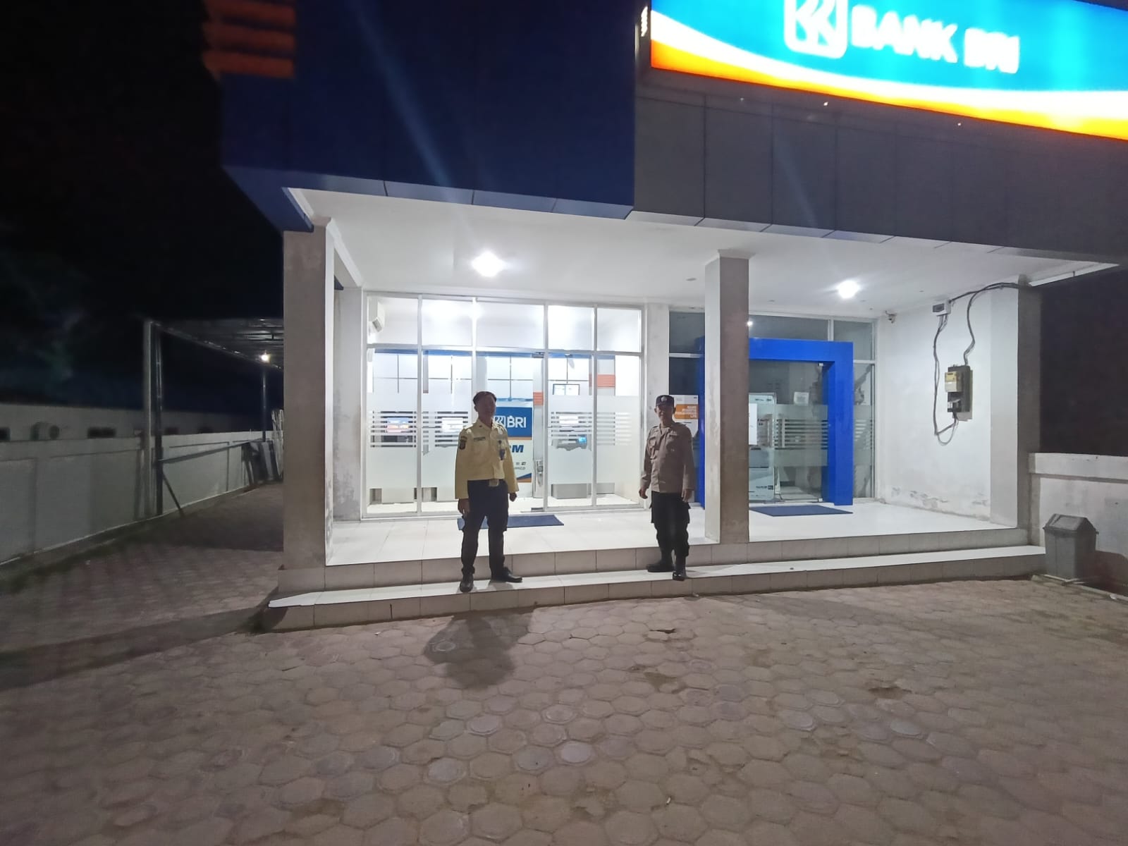 Polsek Bulik Patroli Sambangi Satpam Bank BRI