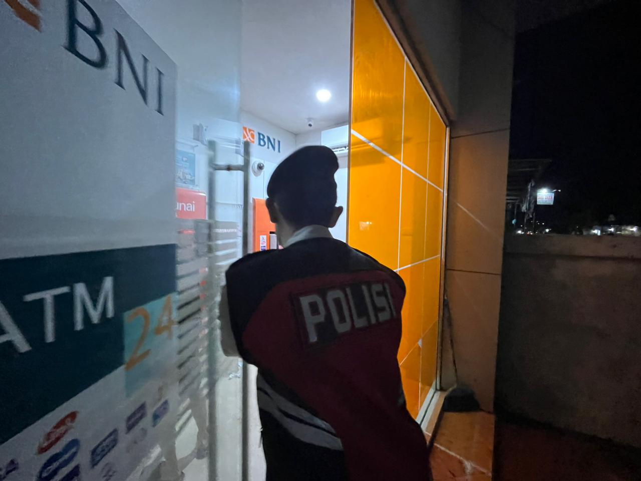 Piket Samapta melaksanakan Patroli di Objek-objek Vital Bank ATM