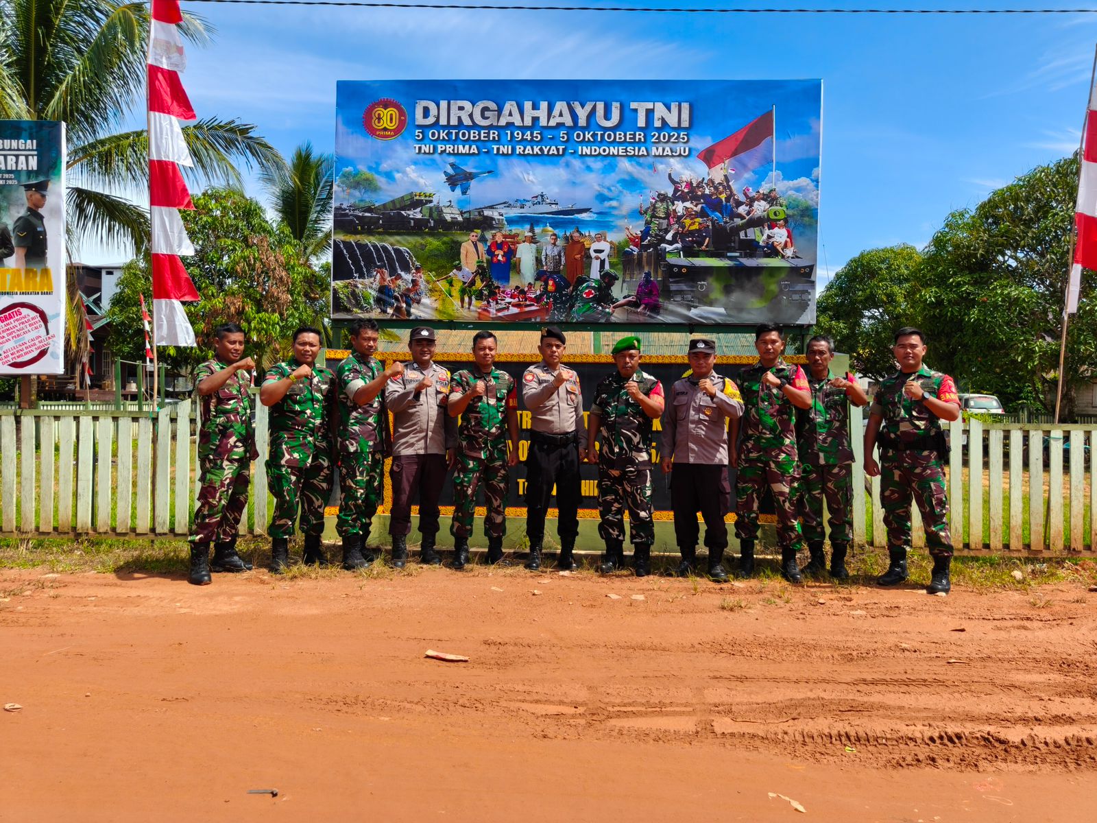 Perkuat Sinergitas, Polri-Polsek Marikit-Polres Katingan, memberikan ucapat Dirgahayu TNI ke-80, TNI makin jaya