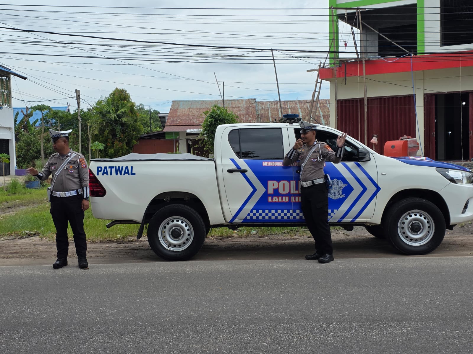 PENLING, Satlantas Polres Katingan Penyuluhan Keliling Kepada Para Pengendara