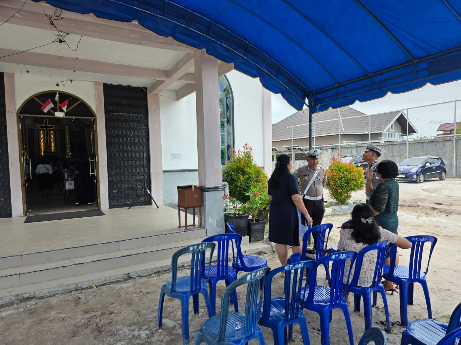 Satlantas Polres Katingan Jaga Keamanan Pada Kegiatan Ibadah Hari Minggu