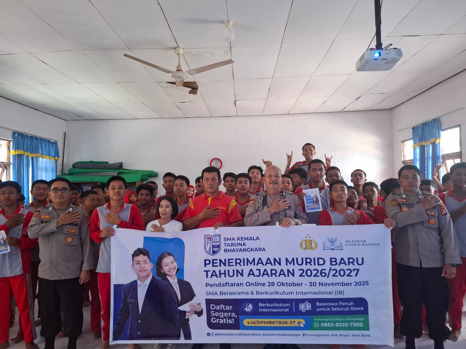 Bag SDM Polres Lamandau Sosialisasikan Sistem Penerimaan Murid Baru SMA Kemala Taruna Bhayangkara Tahun Ajaran 2026 di SMPN 1 Bulik