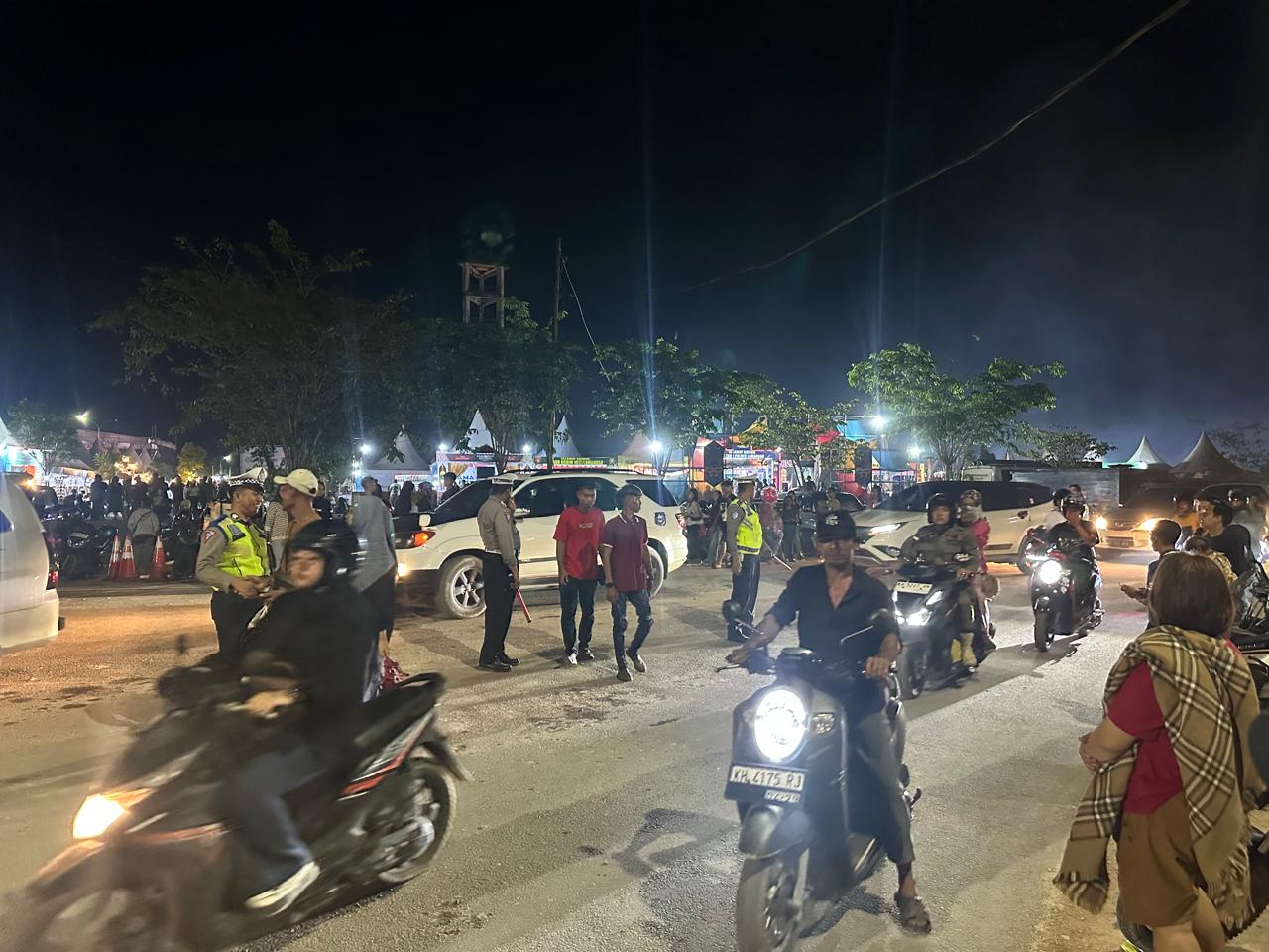 Personel Polres Lamandau Bersama Brimob Laksanakan Pengamanan Penutupan Lamandau Expo 2025