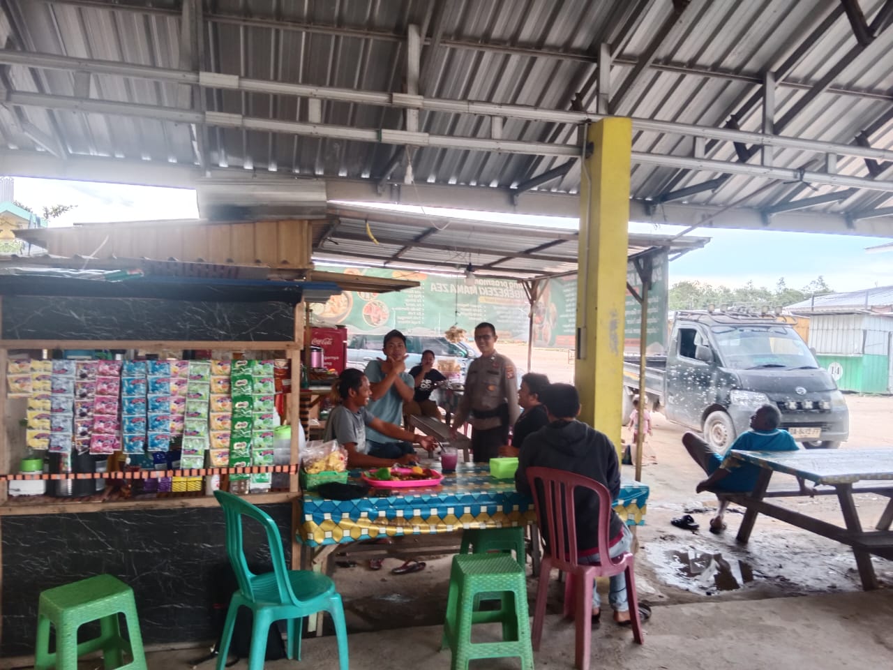 Piket Polsek laksanakan Patroli di Pasar di Wilkum Polsek Bulik