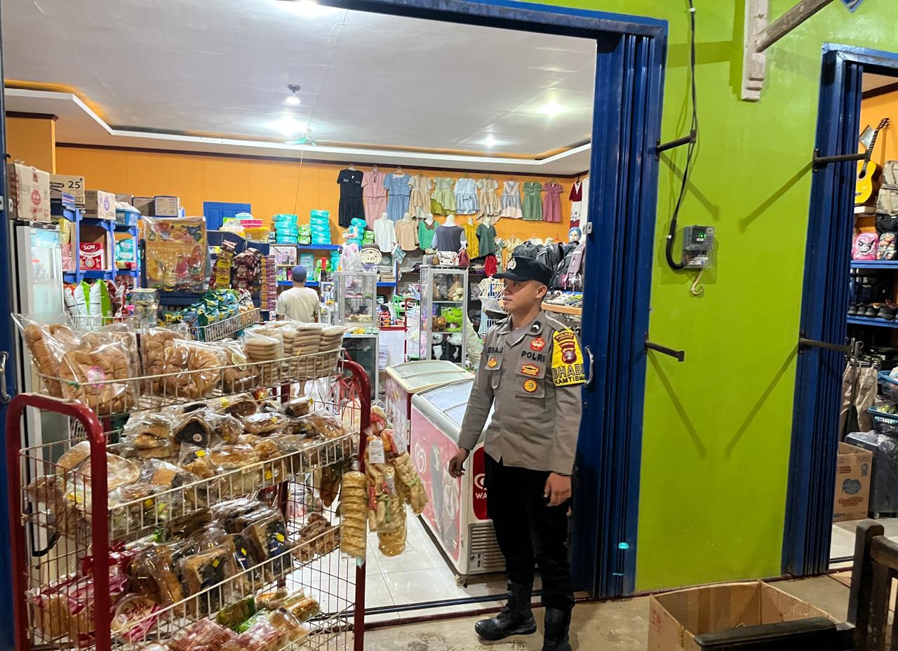 Hadir Di Tengah Masyarakat, Polsek Lamandau Patroli Dialogis Malam Cegah Gangguan Kamtibmas