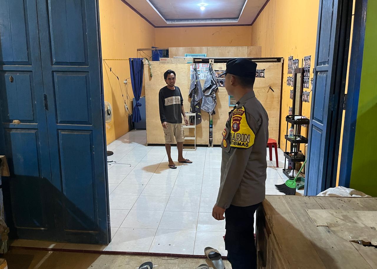 Personel Polsek lamandau melaksanakan sambang kerumah warga