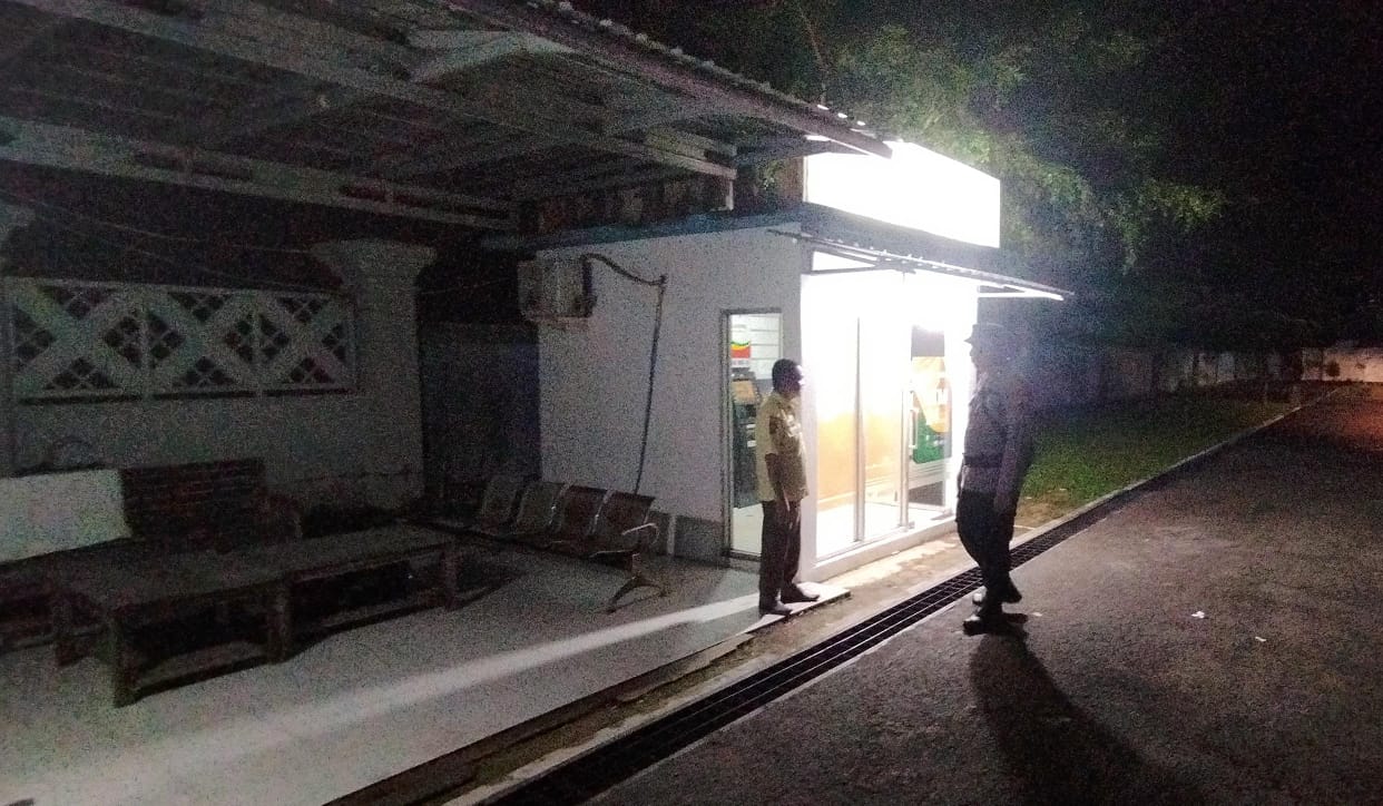 Piket Malam Polsek Bulik Patroli ke Perbankan (ATM) diwilkum Polsek Bulik