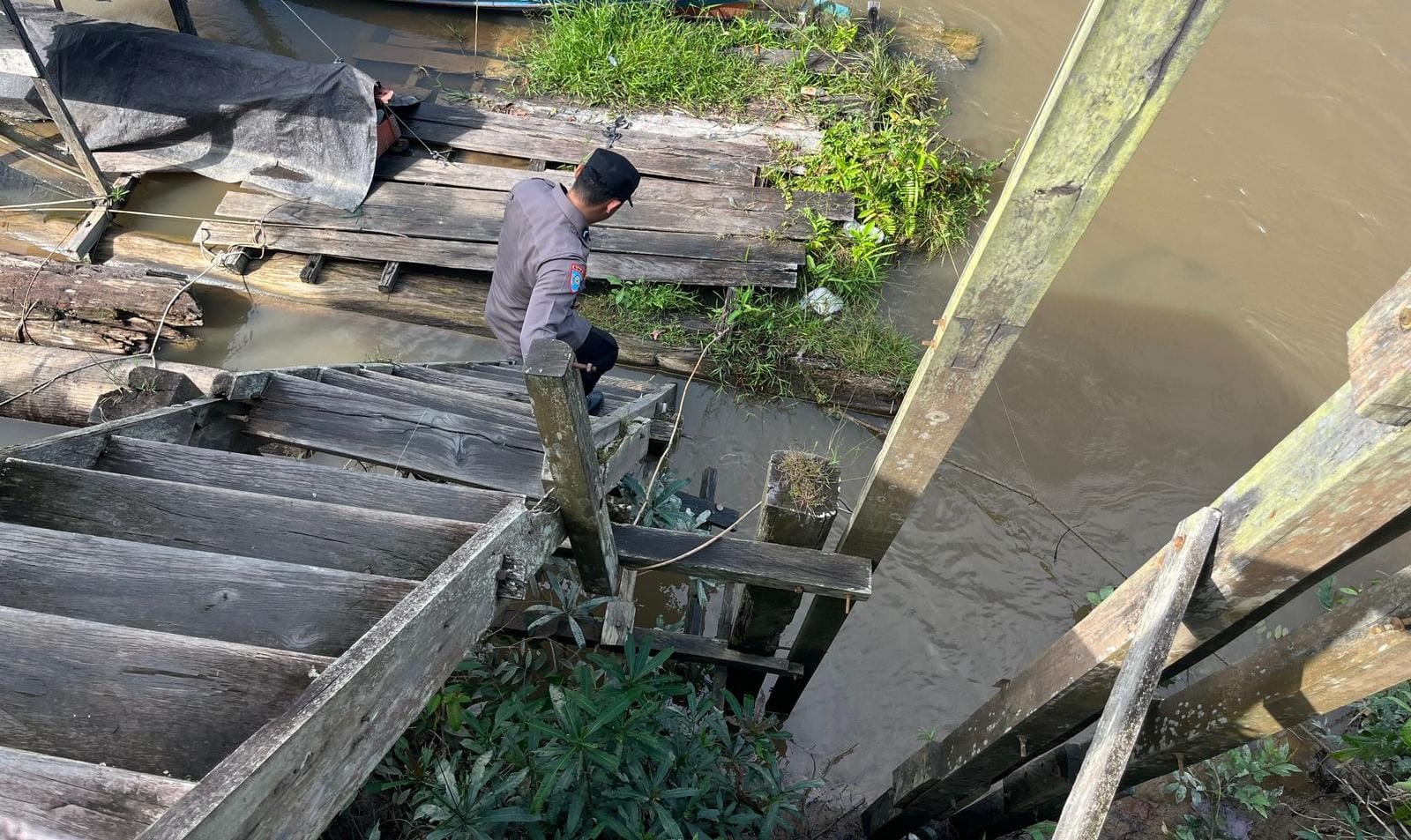 Piket Polsek Cek Debit Air Sungai Lamandau