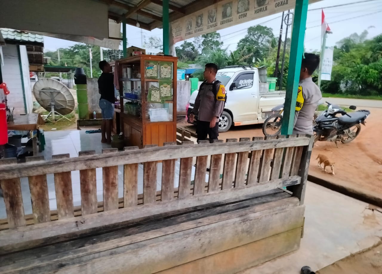 Piket Polsek Delang Silaturahmi Ke Masyarakat