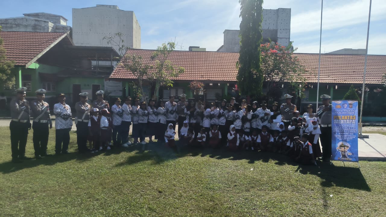 Polantas Menyapa Dalam Rangka Hari Guru Nasional