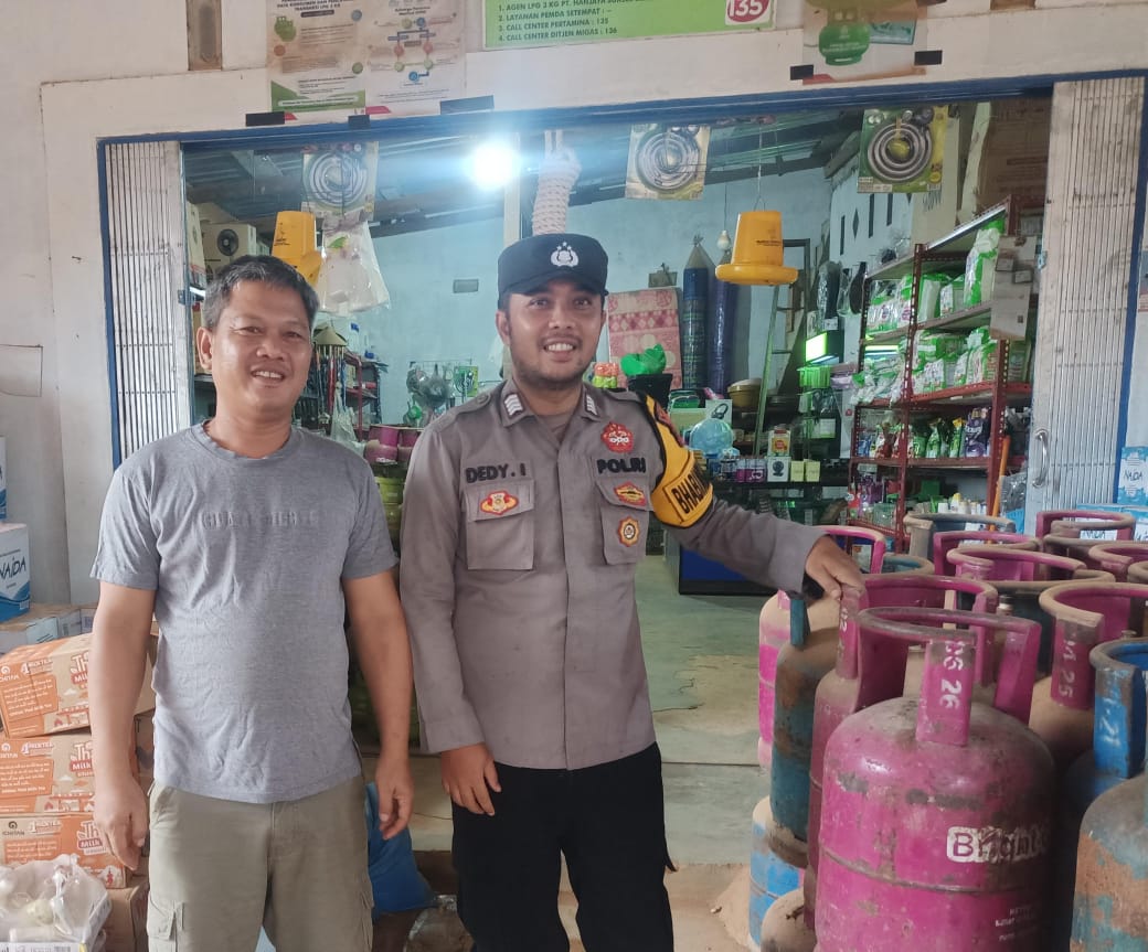 Piket Polsek Bulik melaksanakan sambang dan Silaturahmi kemasyarakat