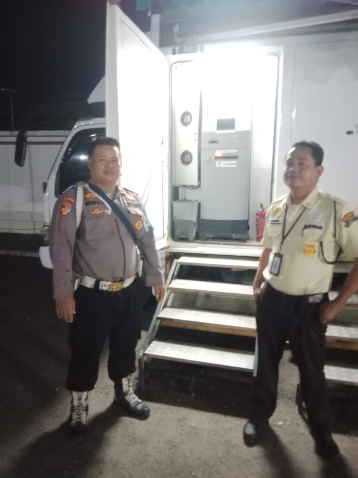 Piket Malam Polsek Bulik Patroli ke Perbankan (ATM) diwilkum Polsek Bulik