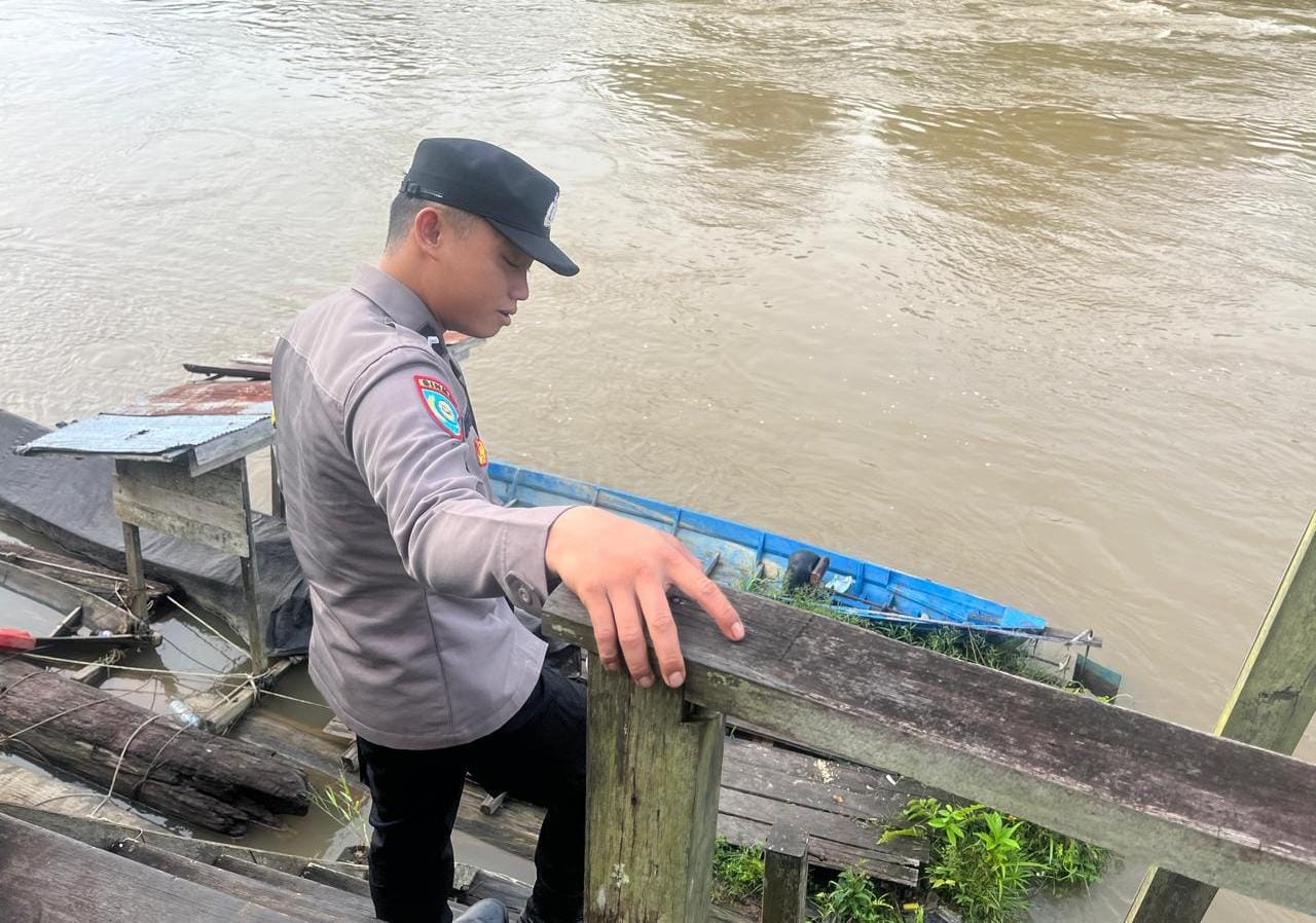 Piket Polsek Cek Debit Air Sungai Lamandau