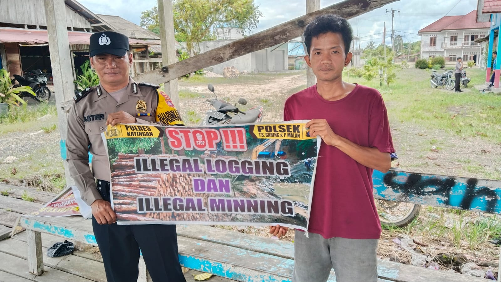 Bhabin Polsek Tws Garing gencar gencar dan Pulau Malan rutin sosialisasi larangan ilegal Logging dan Meaning.