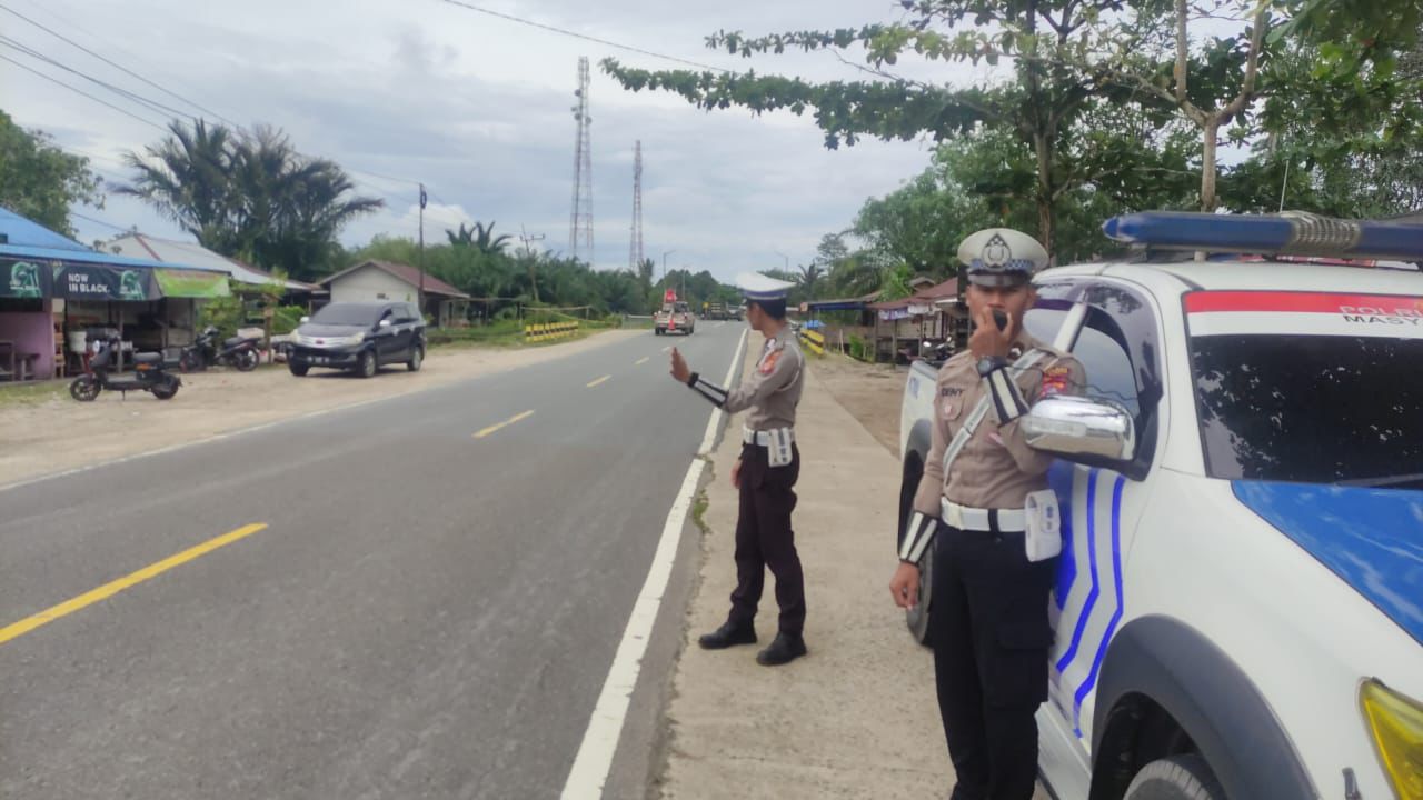 PENLING, Satlantas Polres Katingan Penyuluhan Keliling Kepada Para Pengendara