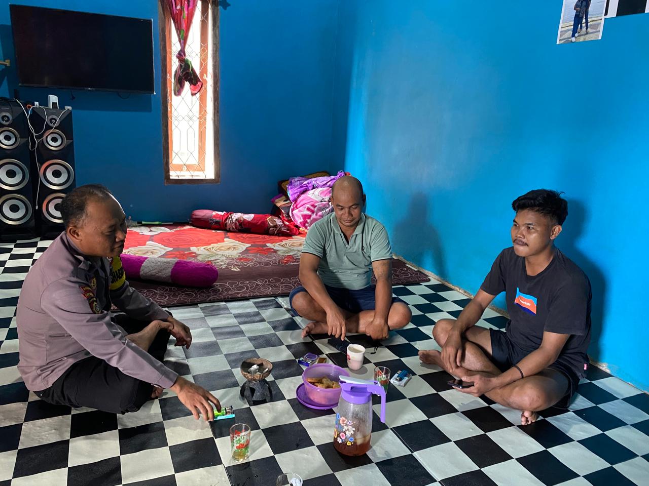 Bhabinkamtibmas Sambang ke Rumah Warga