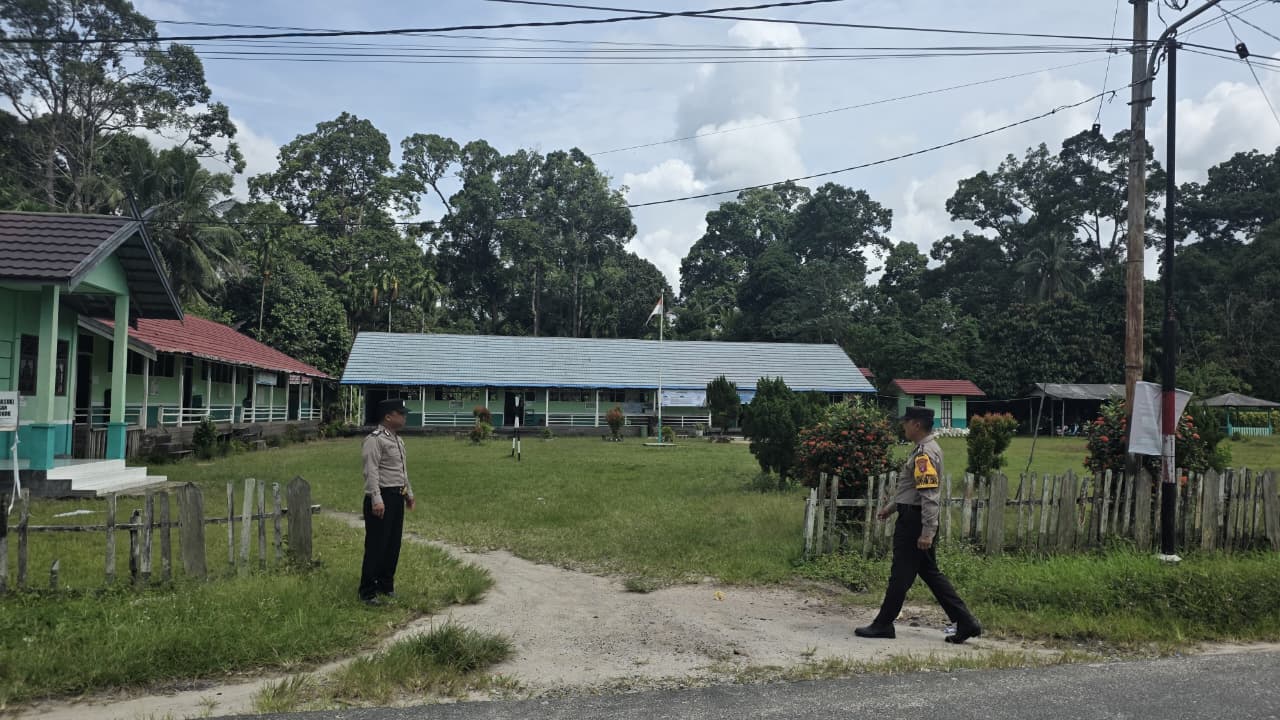 Jaga Kamtibmas, Polsek Tewang Sangalang Garing dan Pulau Malan Laksanakan Patroli Dialogis