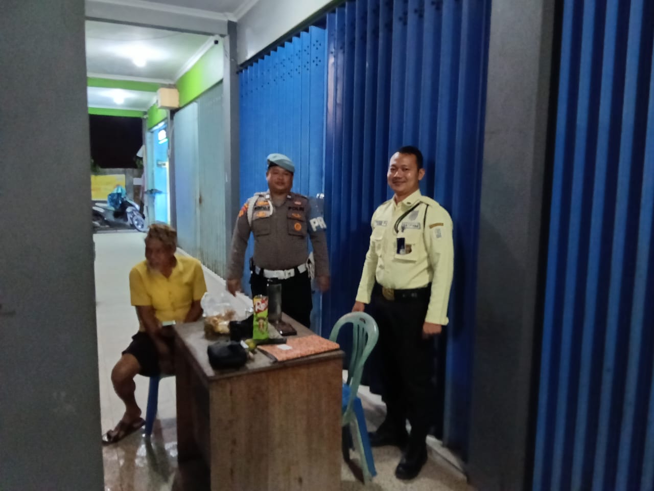 Polsek Bulik Patroli Sambangi Satpam Bank