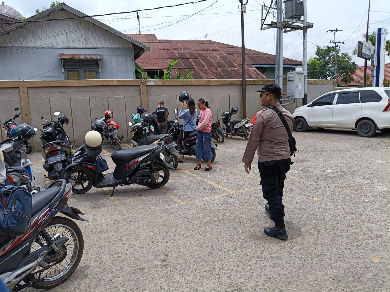 Dalam Rangka Menjaga Situasi Kamtibmas yang Kondusif, Polsek Teweh Tengah Laksanakan Patroli