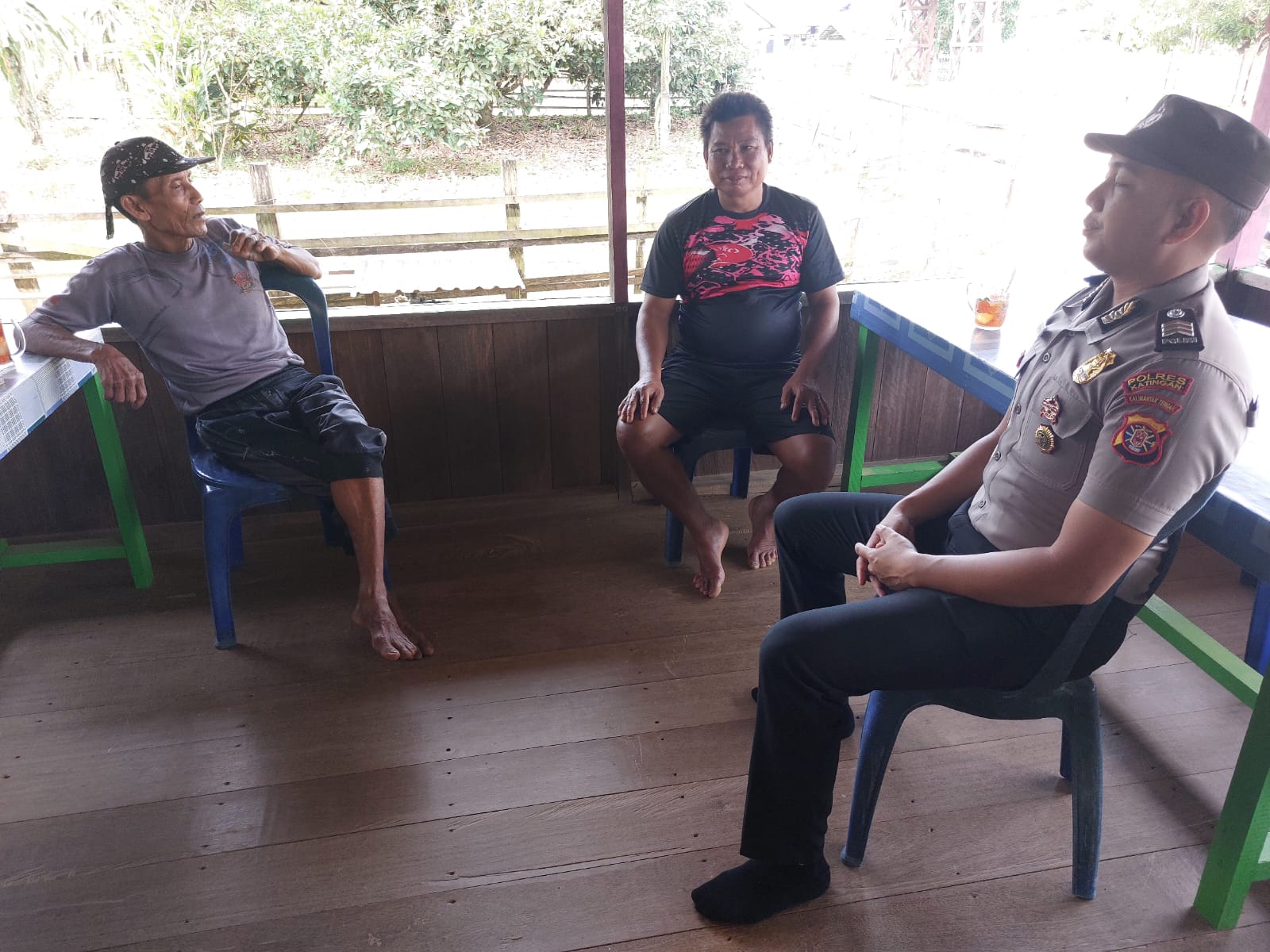 Cooling System Piket Polsek Marikit Sambang warga binaandi Kec Marikit.