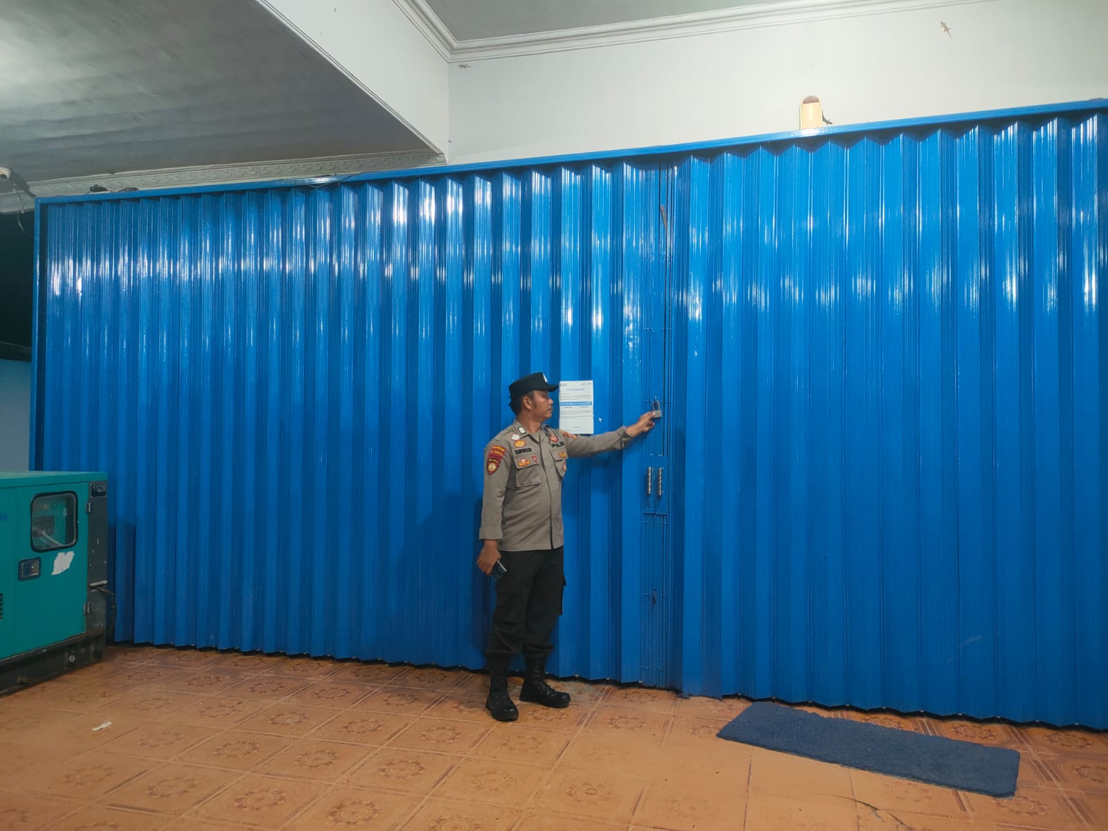 Piket Polsek Patroli kepertokoan diwilkum Polsek Sematu Jaya