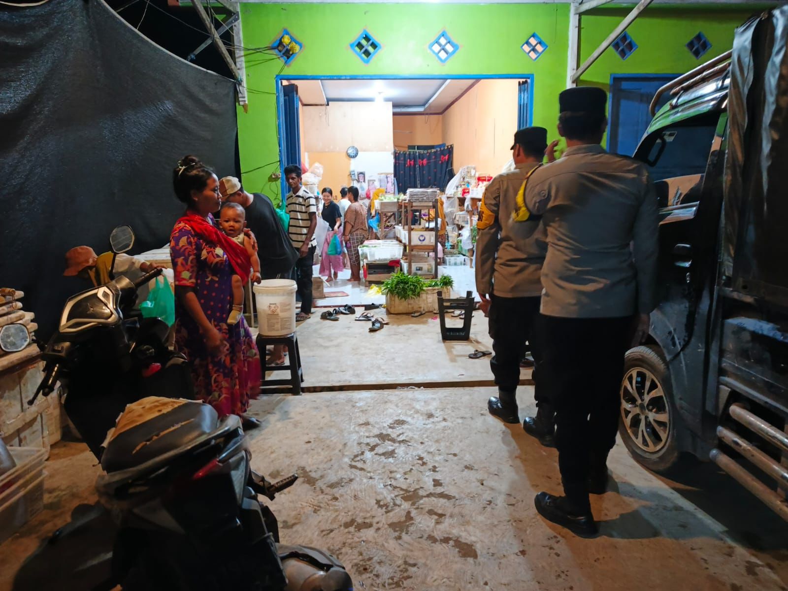 Personil Polsek Lamandau Sambang Ke Pedagang