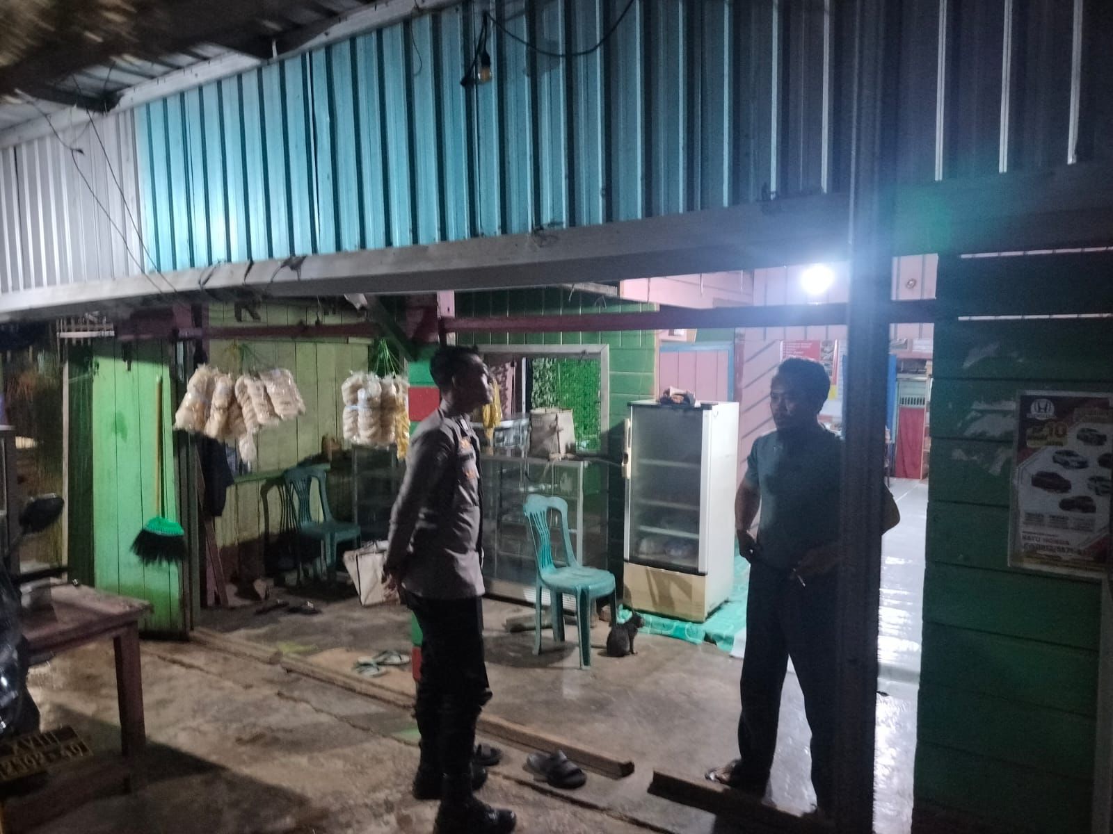 Piket Polsek Delang Sambangi Pedagang, Jalin Kedekatan dengan Masyarakat