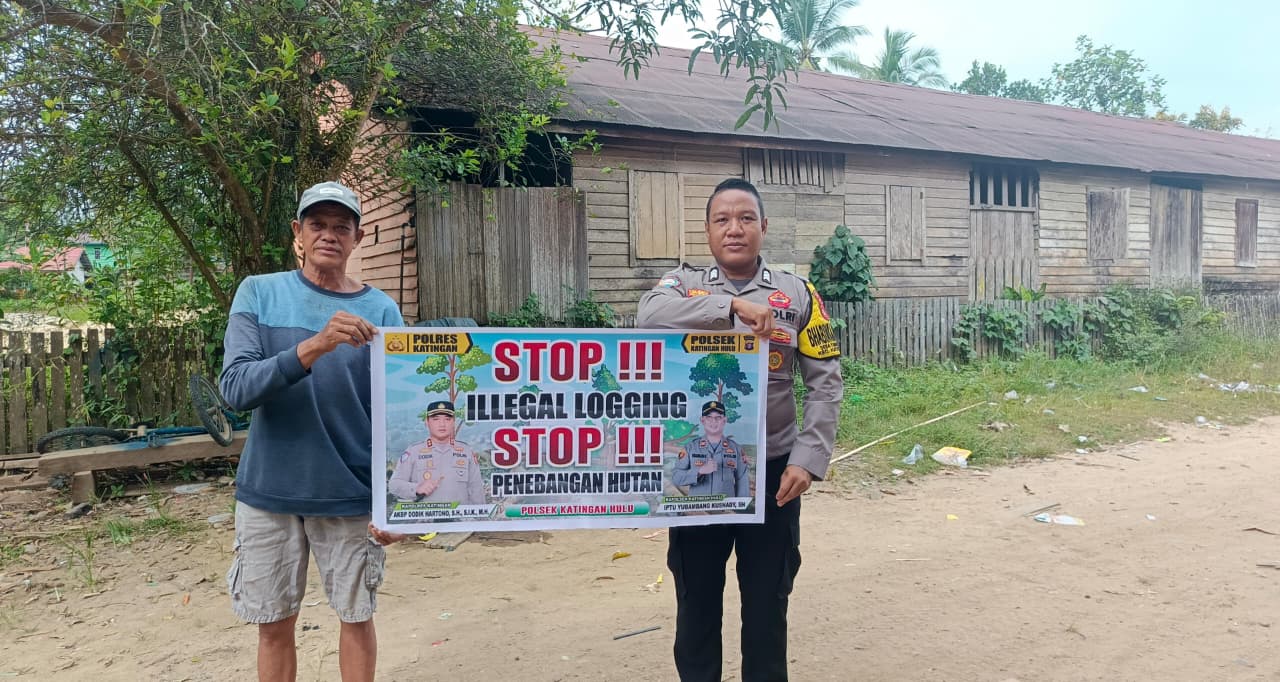 Upaya Pencegahan Penebangan Hutan secara Liar (Ilegal Logging), Bhabinkamtibmas sosialisasi kepada masyarakat.