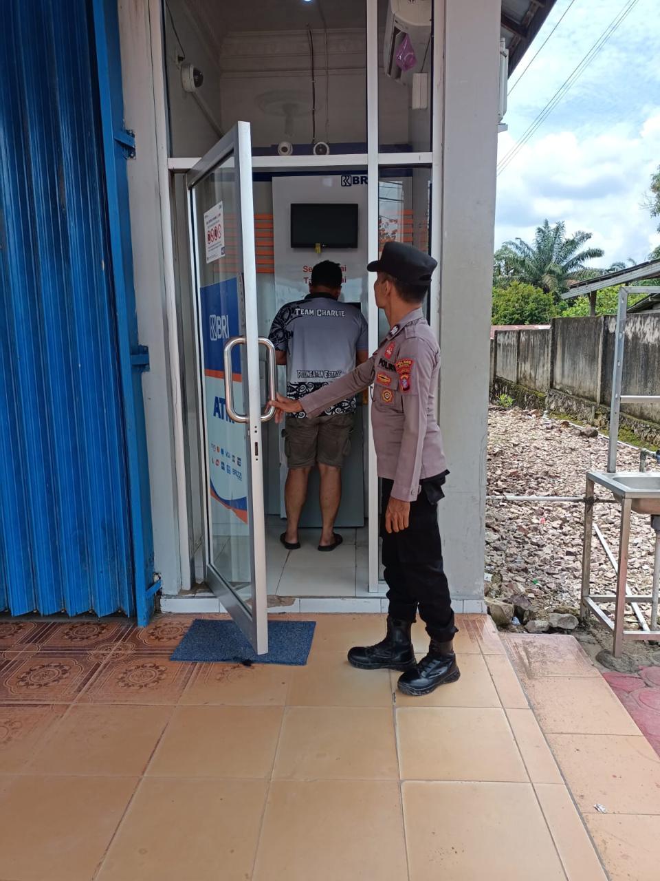 Polda Kalteng, Polres Lamandau, Polsek Sematu Jaya. melaksanakan giat patroli untuk mengantisipasi maraknya aksi tindak kejahatan terutama antisipasi curas, curat dan curanmor (3C)