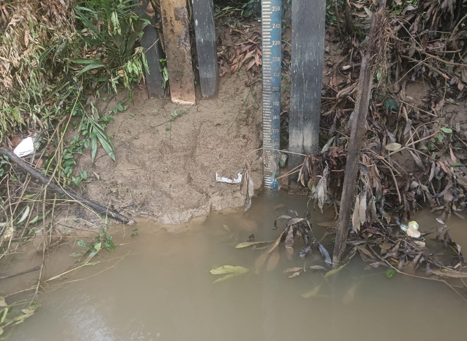 Piket Polsek Cek Debit Air Sungai Lamandau