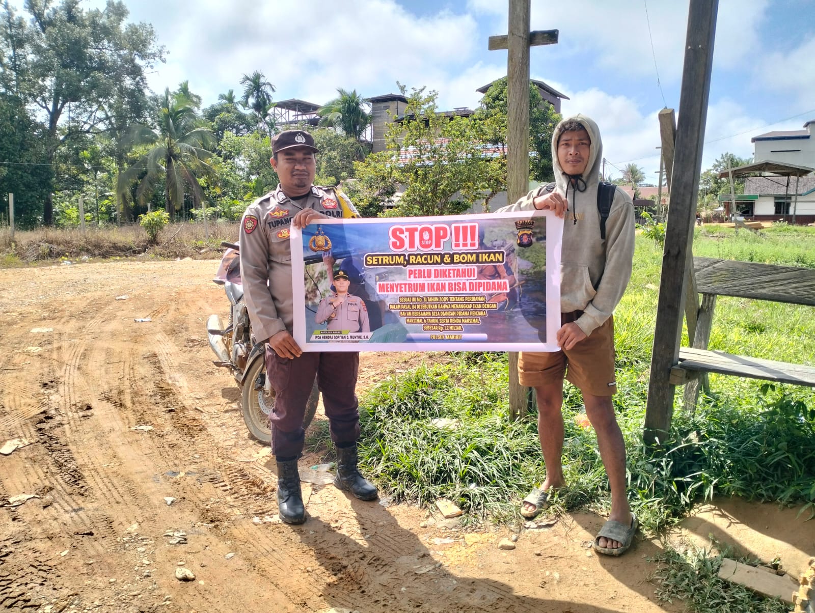 ‎Personil Polsek Marikit sosialisasi Stop Ilegal Fishing… dengan Cara Setrum, Racun & Bom Ikan.