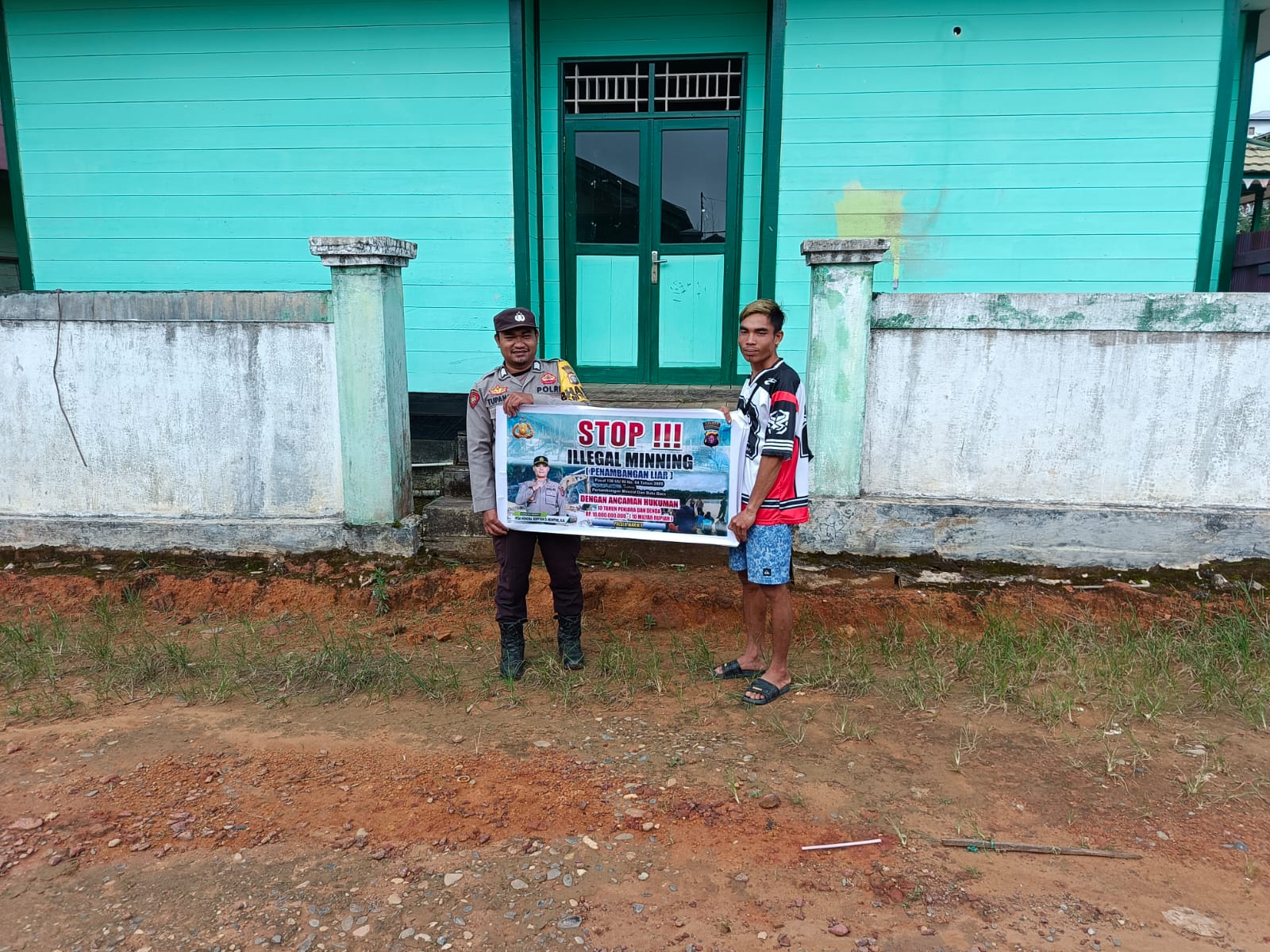 ‎Polsek Marikit Sambangi dan Sosialisasi Ilegal Mining…!!!