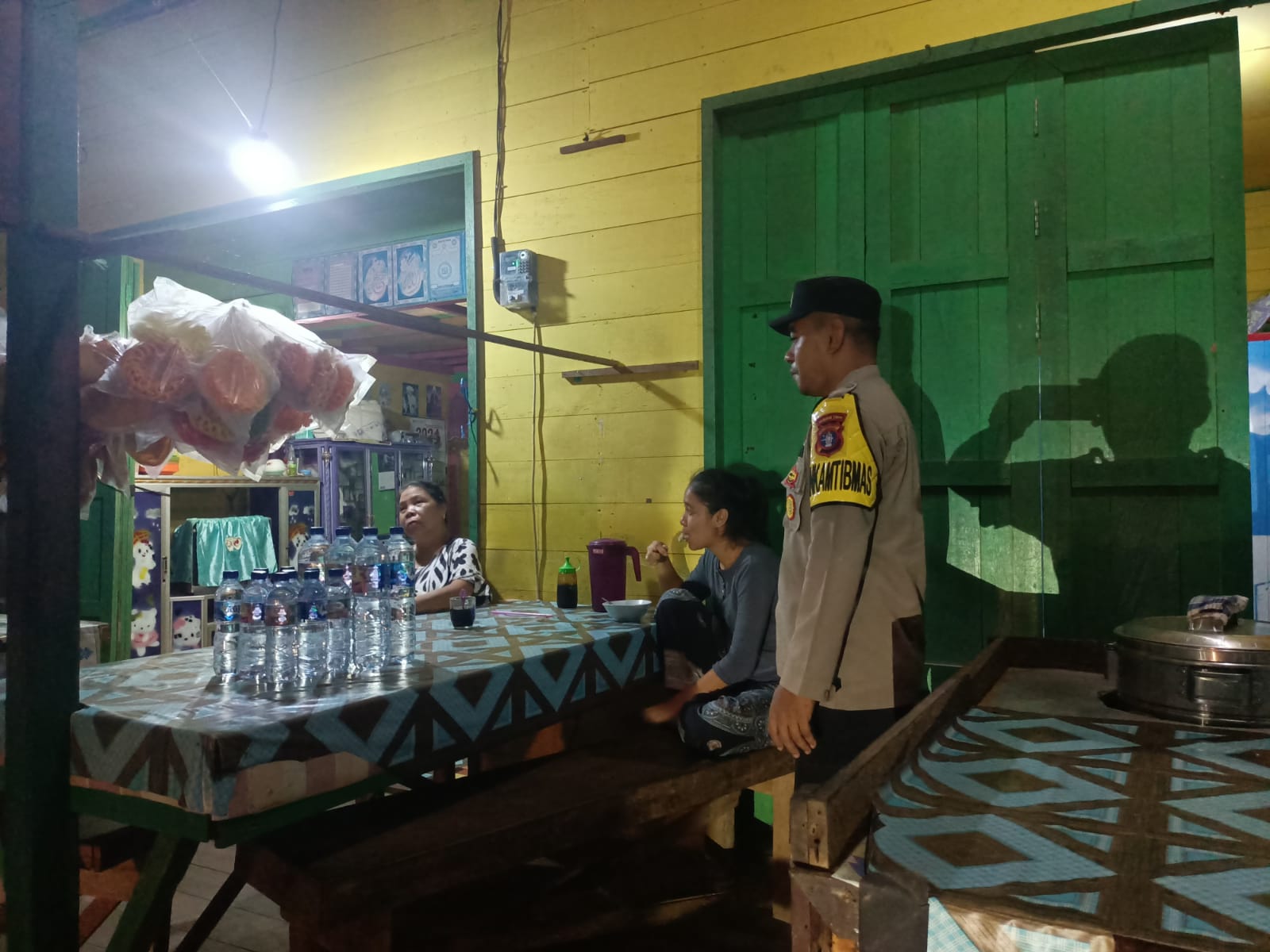 Patroli Malam Polsek Marikit Sasar Permukiman dan Objek Vital