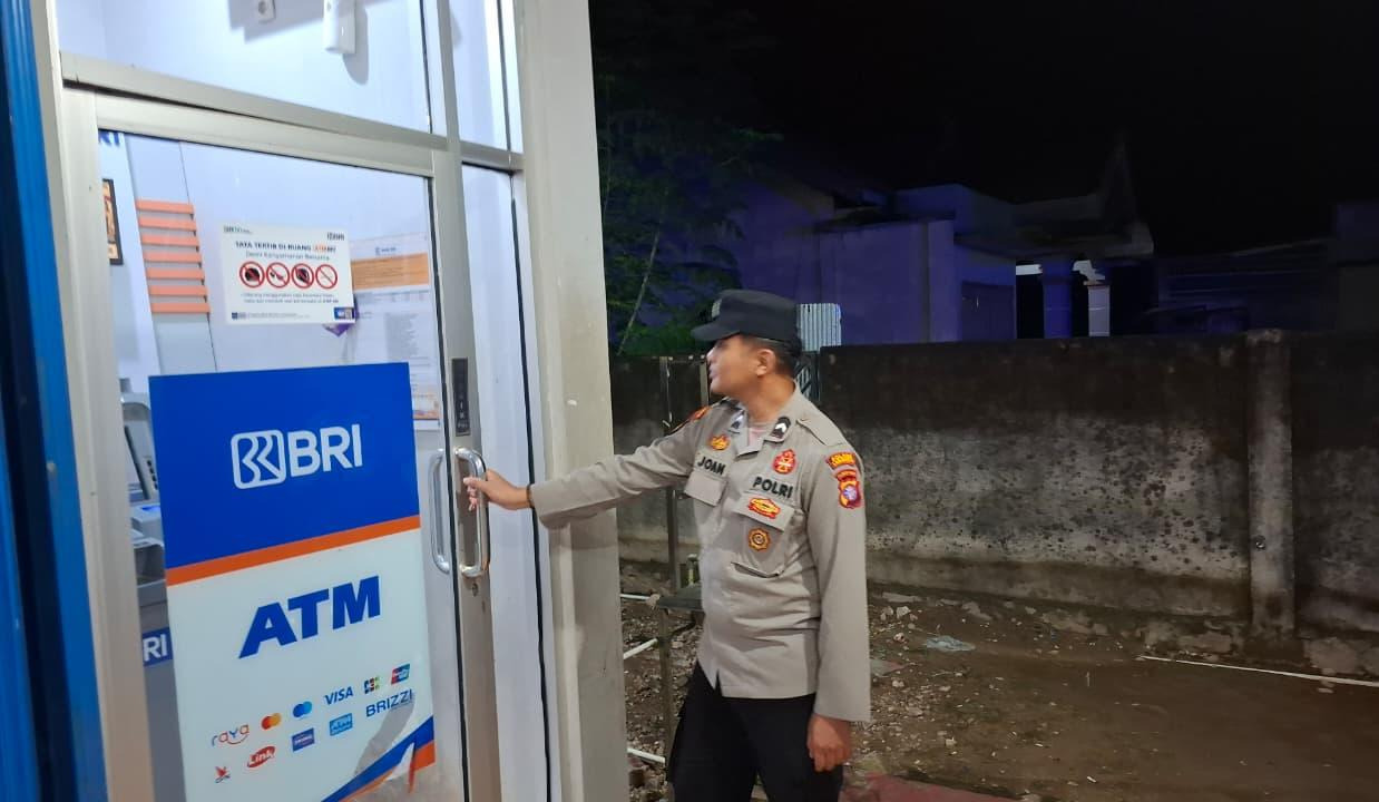 Piket Polsek Patroli ke Perbankan Atm