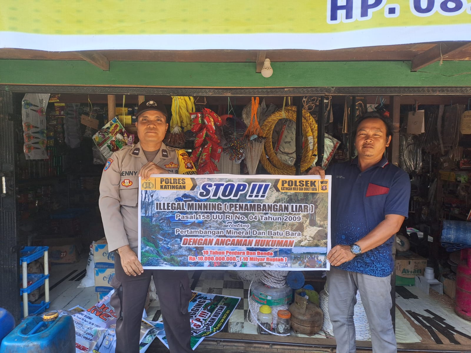 Upaya pencegahan Penambangan Emas Tanpa Ijin (PETI) di Kecamatan Katingan Hulu dan Bukit Raya, Bhabinkamtibmas sosialisasi kepada masyarakat.