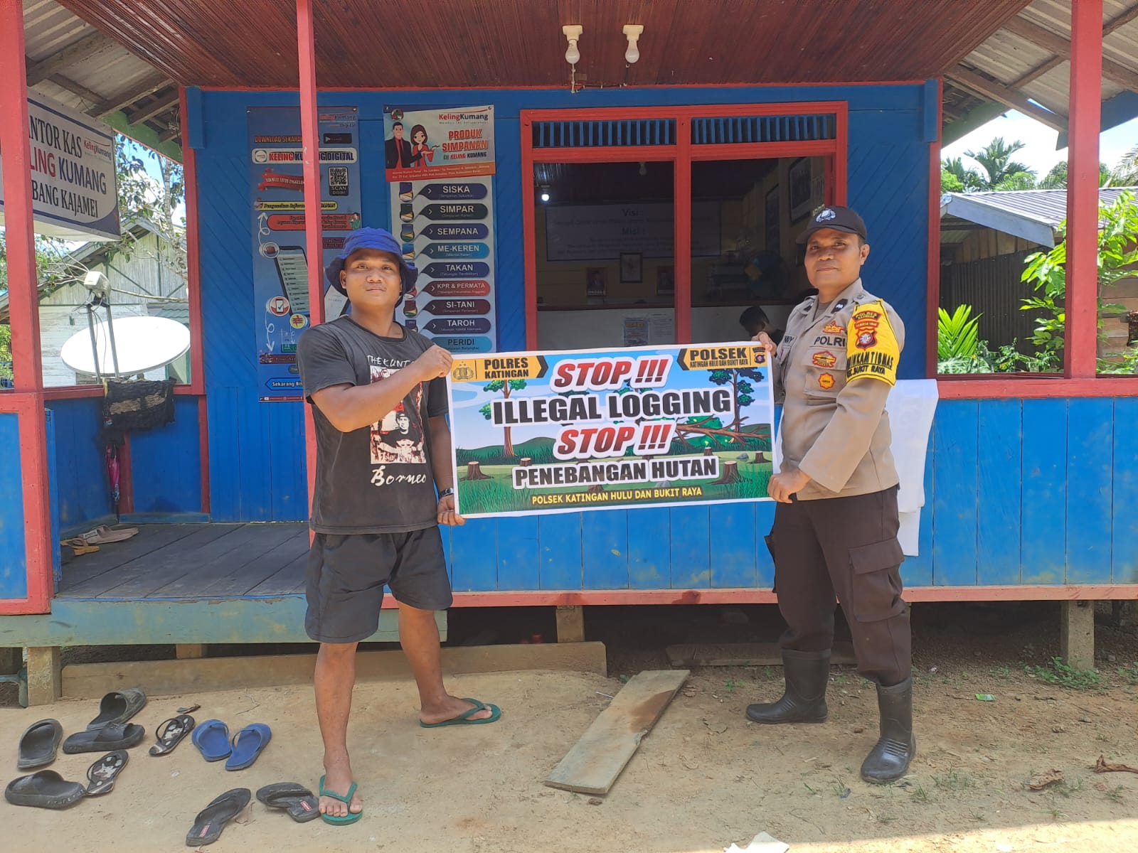 Upaya Pencegahan Penebangan Hutan secara Liar (Ilegal Logging), Bhabinkamtibmas sosialisasi kepada masyarakat.