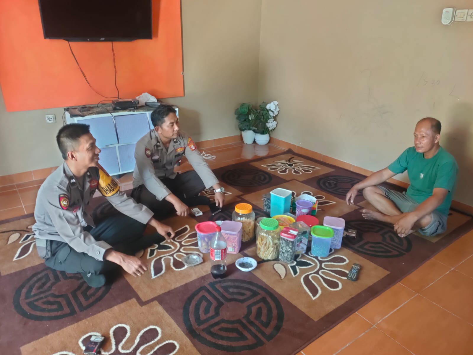 Polsek Sematu jaya Polres Lamandau terus melakukan upaya dalam menjaga keamanan dan ketertiban masyarakat (Kamtibmas) di wilayah hukumnya